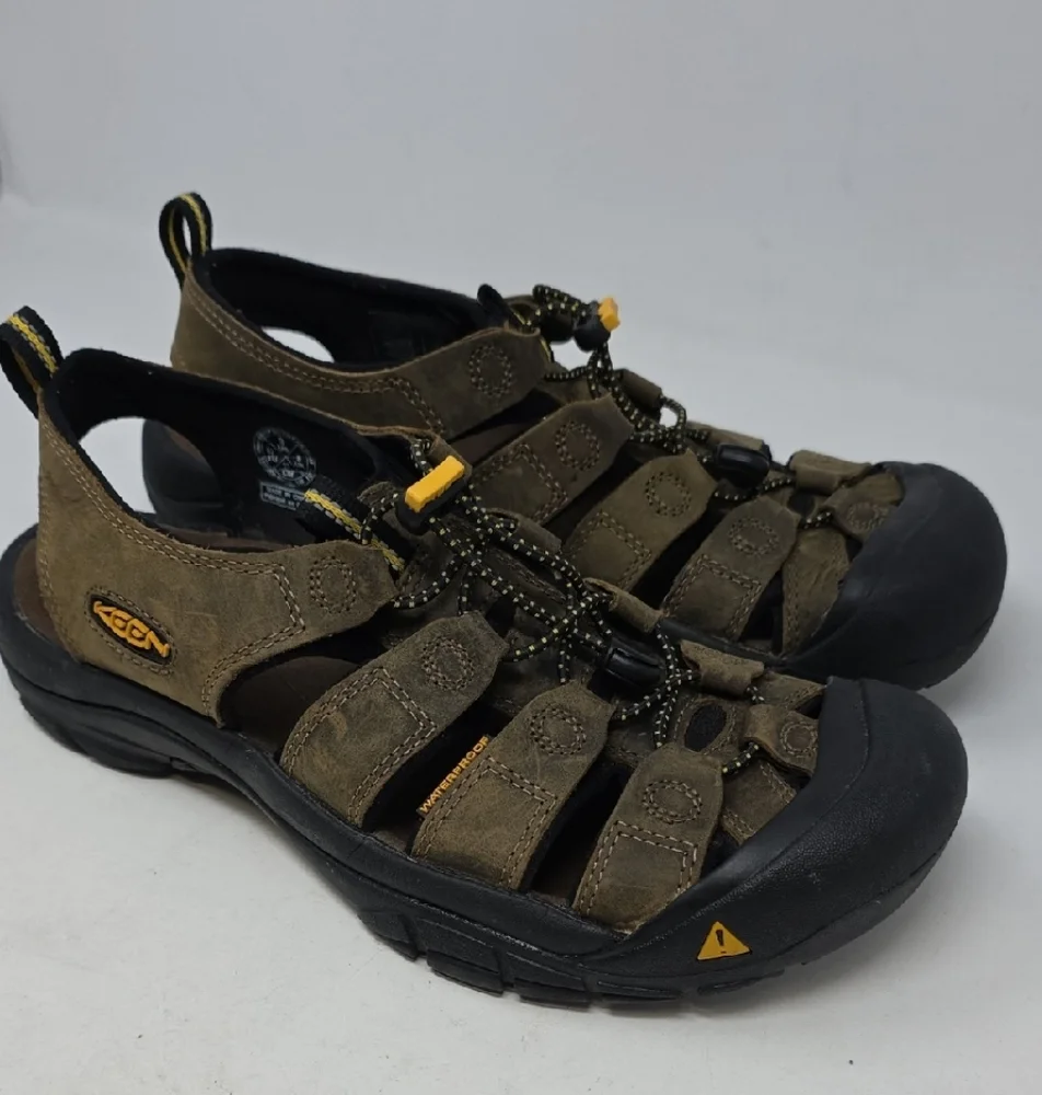 Keen Brown and Black Outdoor Sandals with Waterproof Design Mens Size 9